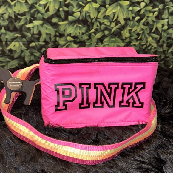 PINK Victoria's Secret Handbags - VS PINK Lunch Bag Cooler W/Dog Keychain NWTS
